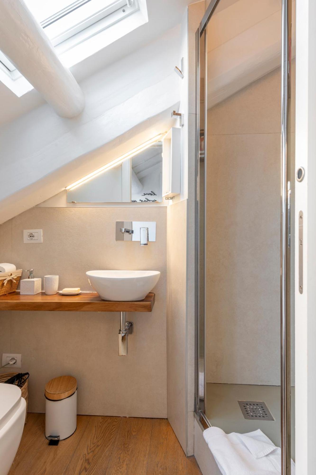 Bright Mini Studio In The Heart Of ميلان المظهر الخارجي الصورة